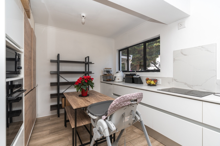 4 Bedroom Property for Sale in Pinelands Western Cape